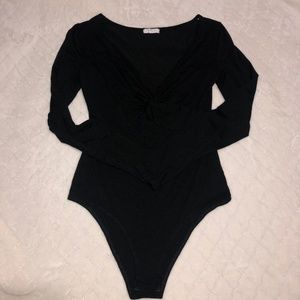 ❗️SOLD❗️Ardene Long Sleeve Bodysuit